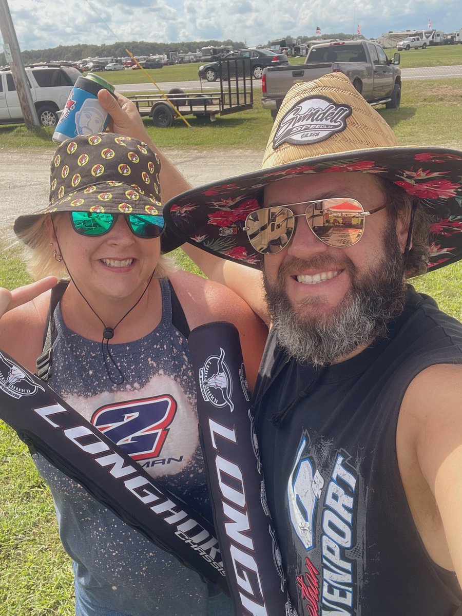 nmb193's tweet photo. @LonghornChassis beer slings for the win! Perfect for campground walkabouts! @EldoraSpeedway #World100 @jacqbrush @SwindellSpdLab @Nick_Hoffman2 @TheFast49 @jeff_gluck #SpeedlabWorldwide #HornsUp https://t.co/QBpuLxplJ5
