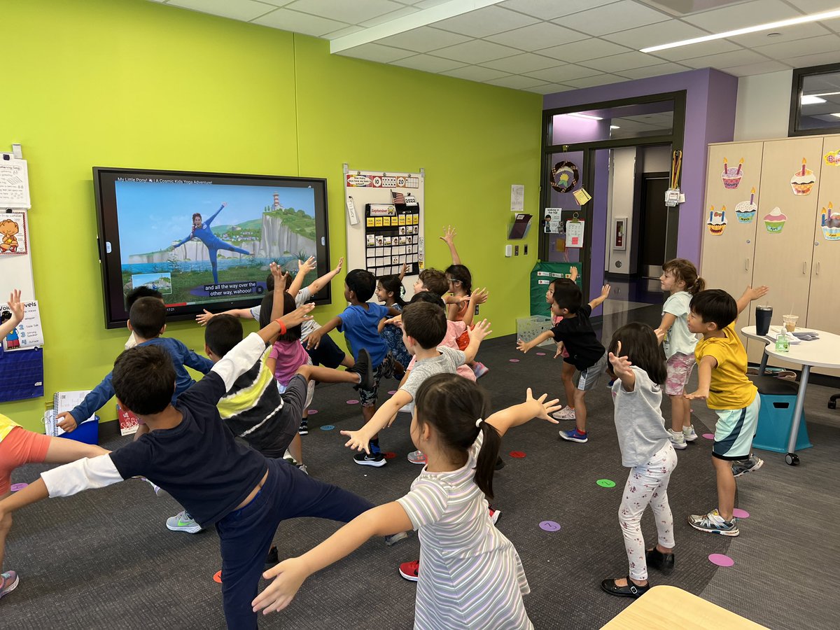 Closing out our week with a little Friday  yoga movement break in Full Day K! #WeAreD34 #WBPandas