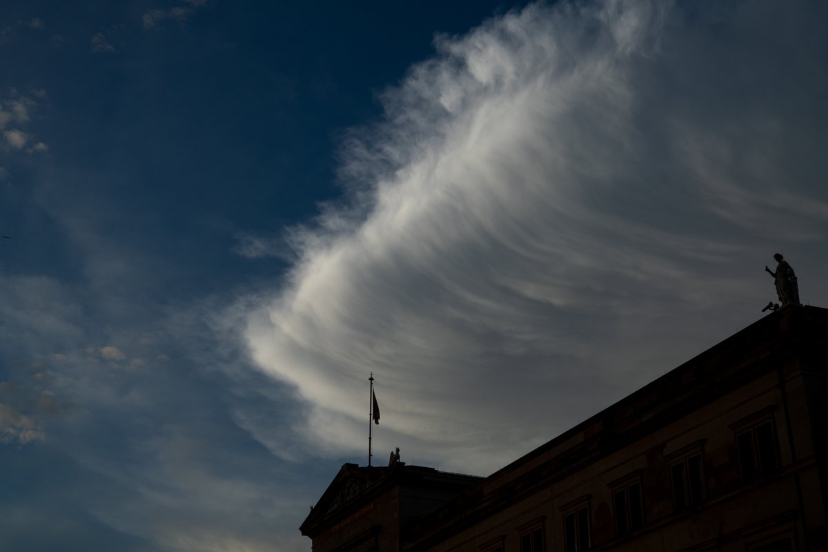 stefandraschan's tweet photo. #Berlin #cloudstudy #photooftheday https://t.co/sObdbLiBb1
