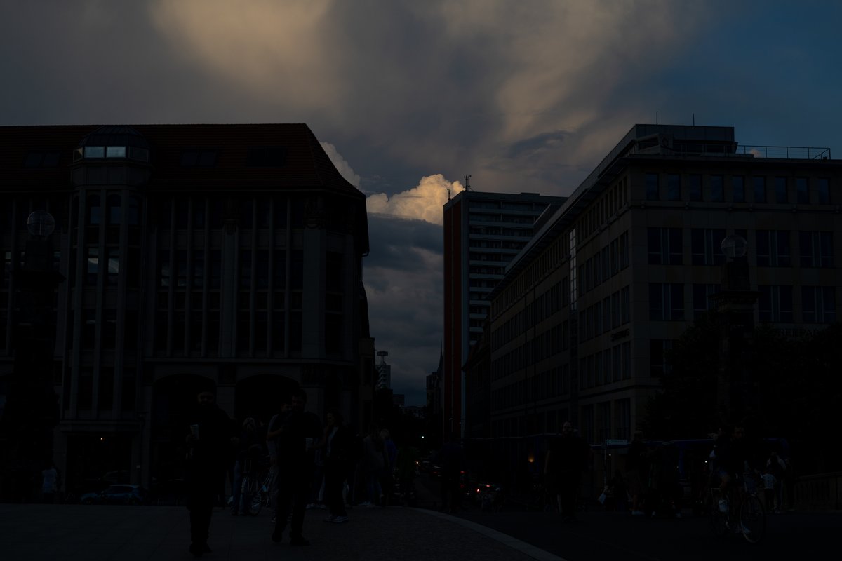 stefandraschan's tweet photo. #Berlin #cloudstudy #photooftheday https://t.co/sObdbLiBb1
