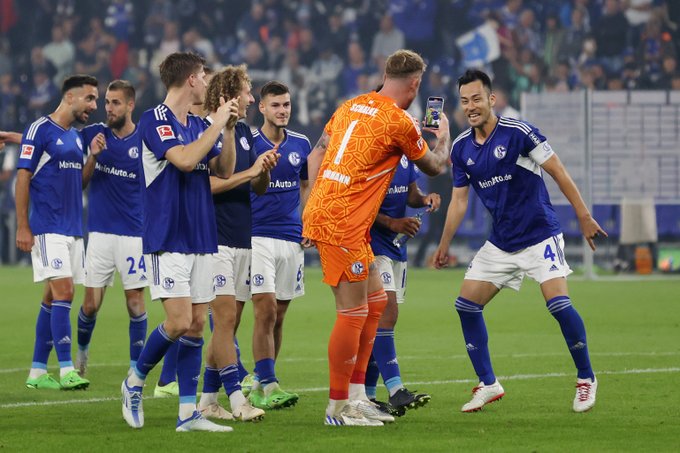 Fcシャルケ04 Degisim Ve Bundesliga Jp 1 Whotwi Grafiksel Twitter Analizi