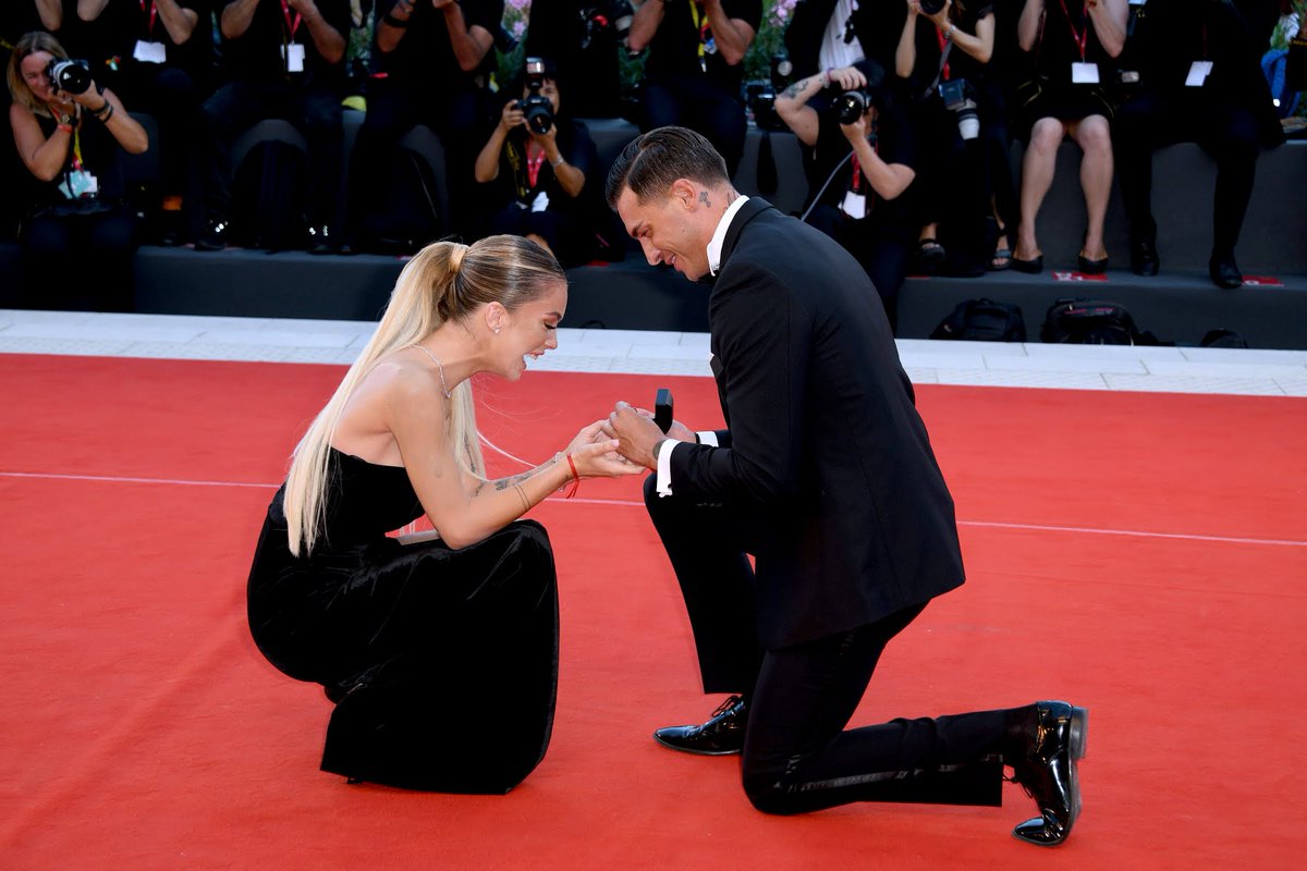 MucciMucci4's tweet photo. VE LO SIETE MERITATI SIATE FELICI! SEMPRE . IL VOSTRO UMILE SOSTENITORE DI SEMPRE @MucciMucci4 #basciagonixvenezia79 #amore #reeregina https://t.co/M9YbpGrXSA