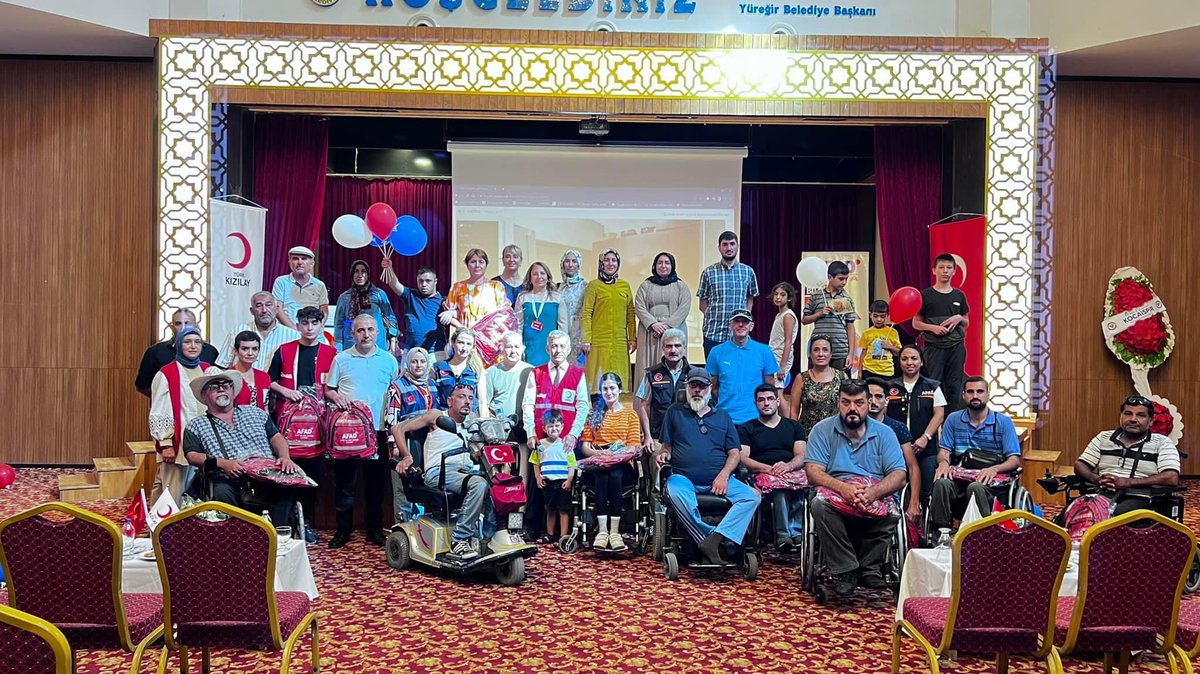 fevzikurul01's tweet photo. Dünya ilk yardım gününde #TürkKızılayEngelsizAdana İl Başkanlığımız tarafından düzenlenen Engelliler için Temel Afet Bilinci ve Güvenli Yaşam Uygulamaları”adlı eğitime #Angeder il engelli birimi olarak katılım sağladık.
#SensizOlmaz
#HilalOlsun #Türkiye
@fmkocaispir https://t.co/sXTjfxMzOL