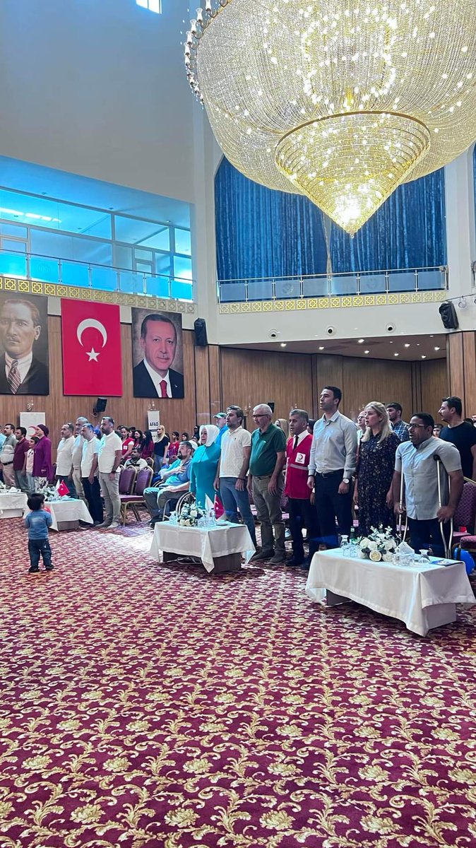 fevzikurul01's tweet photo. Dünya ilk yardım gününde #TürkKızılayEngelsizAdana İl Başkanlığımız tarafından düzenlenen Engelliler için Temel Afet Bilinci ve Güvenli Yaşam Uygulamaları”adlı eğitime #Angeder il engelli birimi olarak katılım sağladık.
#SensizOlmaz
#HilalOlsun #Türkiye
@fmkocaispir https://t.co/sXTjfxMzOL