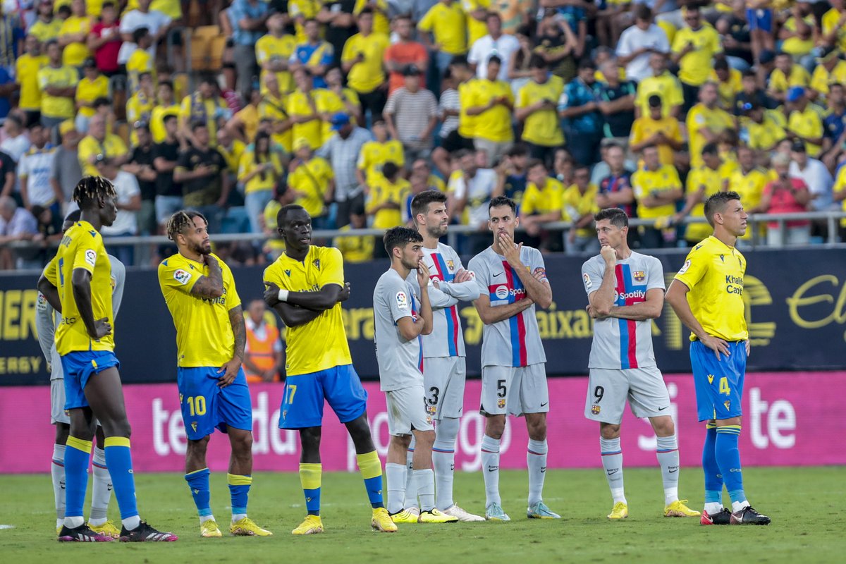 mundodeportivo's tweet photo. ✅ El partido se reanudará a las 21:05h. 

https://t.co/XILrG6WBG4 https://t.co/no4asl6Enl