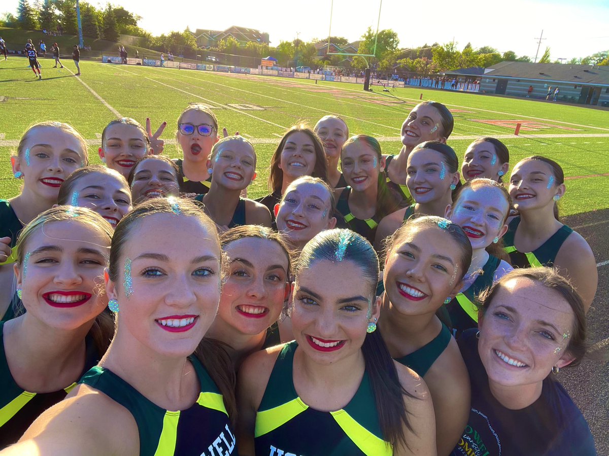 1st halftime performance of the season!✅ Thank you so much <a href="/northville_pom/">Northville Pompon</a> for having us, we had an amazing night!!🧡💚