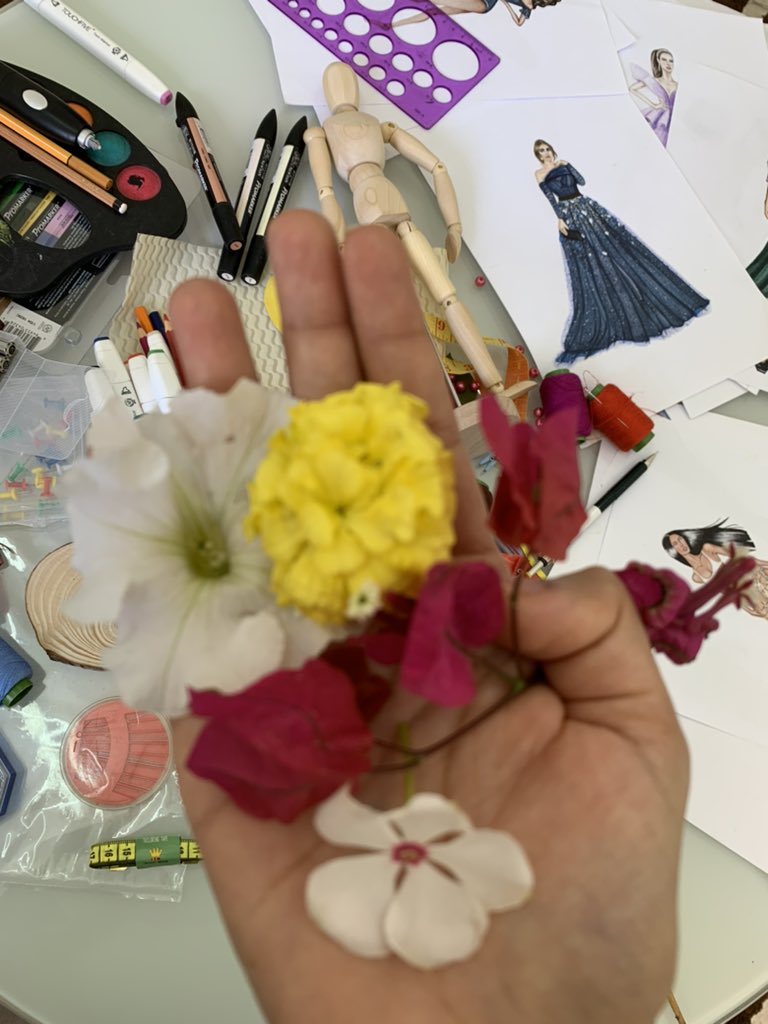 mnr1l's tweet photo. “نصف ما نحلم به كان من الممكن أن نحصل عليه .. لو أننا لم نضيع نصف وقتنا في الأحلام.”
-
انيس منصور https://t.co/OwjH97IolY