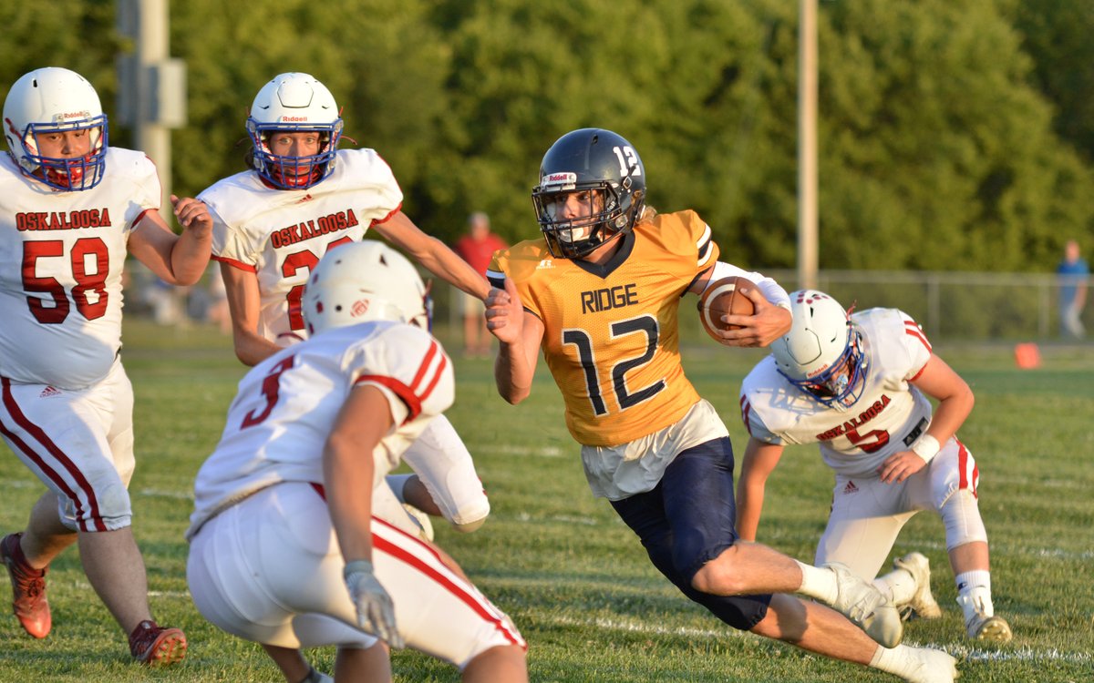 derekwwiley's tweet photo. Check out my Pleasant Ridge football photos from last night's big win over Oskaloosa: https://t.co/TaWRrlDLq8

@loganfritz09 @USD449 @PRESGYM #kspreps https://t.co/X0BoljkMnI