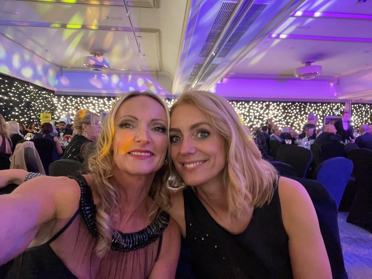 What a wonderful evening at The Darkness into Light Ball to support Chris’s House in Wishaw. 
This remarkable charity supports those in desperation to choose life.

 #Chrisshouse #darknessintolight
 #Johnstonfuels
 #psychotherapist 

 So much generosity and kindness 🥰