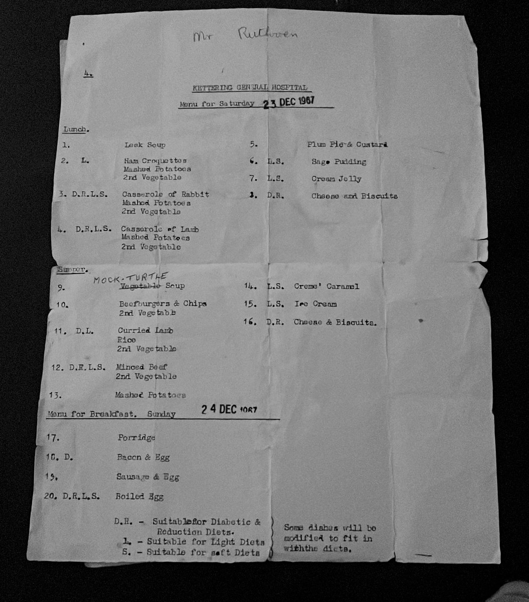 AngelaRuthven21's tweet photo. @KettGeneral sorting through some of my parents paperwork & found a menu from 1967. Thought you might like to see it 🥘 🍲 🍽 #mockturtle #casseroleofrabbit #sagepudding https://t.co/Gp1yLxelFr
