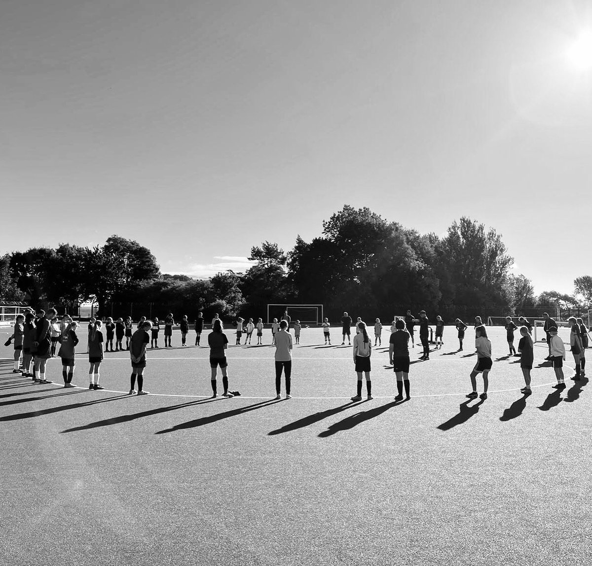 TUCSTrust's tweet photo. In Memoriam 

Her Majesty Queen Elizabeth II

1926-2022

Players from our U10, U12 and U14 Girls teams’ paid their respects this morning with an impeccably observed minutes silence. https://t.co/dLb6JF6zqH