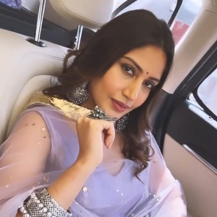 Shabana68967773's tweet photo. The one and only #SurbhiChandna who I love and keep loving like my own
HAPPY BIRTHDAY LOVE TO SURBHI https://t.co/JNCZaz9SqF