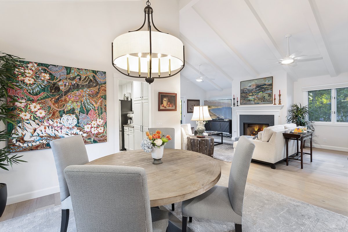 TerryRyken's tweet photo. #OPENHOUSE TODAY
#Saturday, Sept. 10    
From 1-3pm
2731 Miradero Drive, #SantaBarbara #California 93105 
Updated 3bed/2 bath upstairs #condo MLS# 22-2505
#Listed by Terry Ryken, Broker Associate #Compass DRE 01107300 https://t.co/wRWCIDPbWk https://t.co/RMCnbmBuLJ