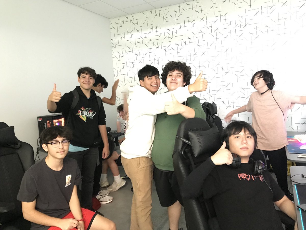CASTtechSchool's tweet photo. E-Gaming competition today @PortSanAntonio!
CAST Tech is in the house!
🍀 Cyberknights 🏅 @SAISD @CASTschools #CASTtech Proud https://t.co/GzkQ5xhLqg