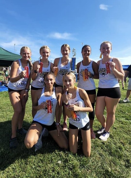 When you don’t have two of your top 5 ladies, and the others step it up to run amazing and all PR…that’s called teamwork. Lady Tigers take 2nd out of 19 teams in the Varsity race at the Eagle Classic! Go Tigers!!! <a href="/lebanontigers/">Lebanon Tigers</a>