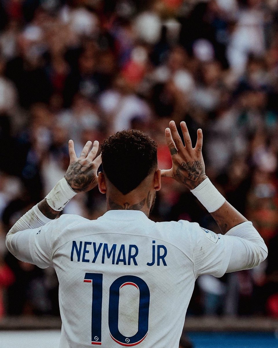 futbol_snaps's tweet photo. No Stopping Ney this season ⚜️🇧🇷 : @neymarjr 

#PSG #ParisSaintGermain #Neymar #neymarjr https://t.co/VQvfdUv2yK