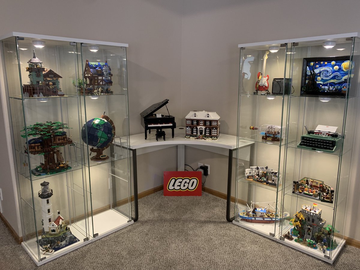 DA_TechDirector's tweet image. We all know @lego_rick_ is the #1 @LEGOIdeas fan, but I feel like I’m a close second. 😉 I’m obsessed with these incredibly unique sets designed by @Spider_Sam_ and his team! The open bay is for the soon to arrive @BrickLink Mountain Windmill. What do you guys think? #LEGO #AFOL