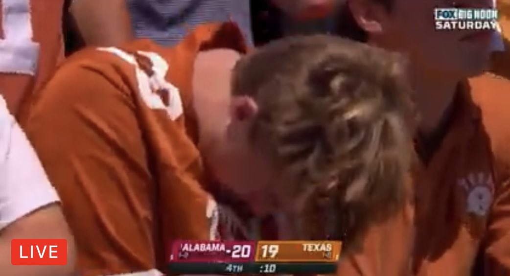 The new surrender cobra 🐍 #AlabamavsTexas