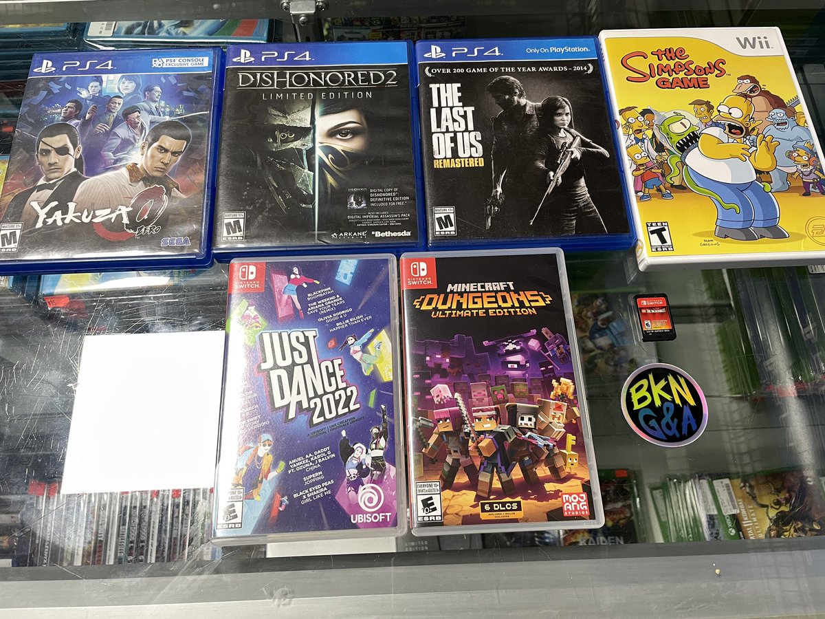 ArcadeBrooklyn's tweet photo. Some of today’s trade ins #Yakuzazero #Dishonored2 #Lastofus #Simpsonsgame #Justdance2022 #Mindcraftdungeons #TheIncredibles https://t.co/hh3vw9u05k