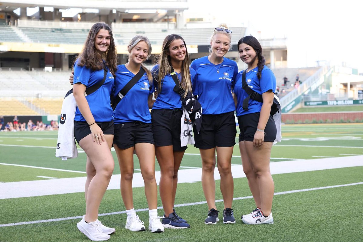 Ava Wusterhausen tweet media