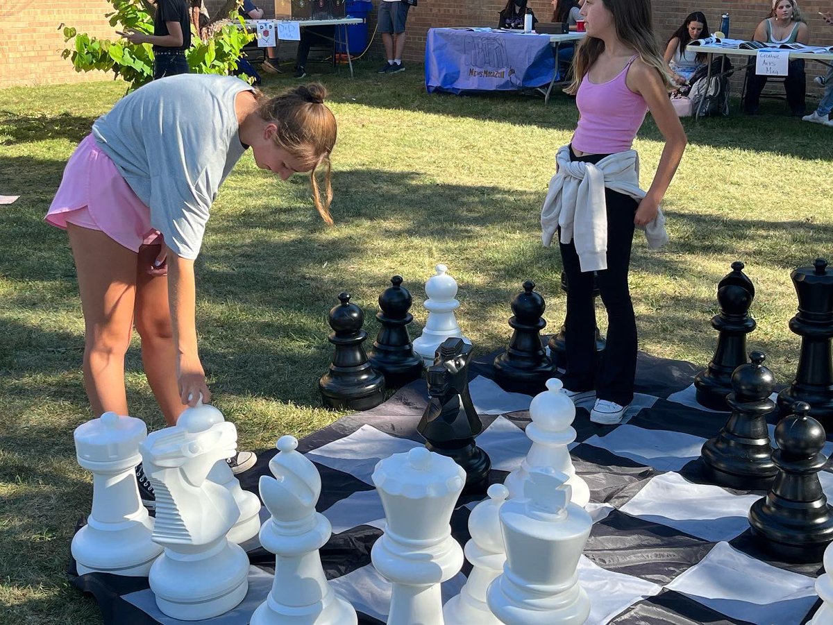 ROHSChess's tweet photo. #RavenRally in the book! See you on Mondays at 3p in Room135. #GameOn! https://t.co/t807IyB470