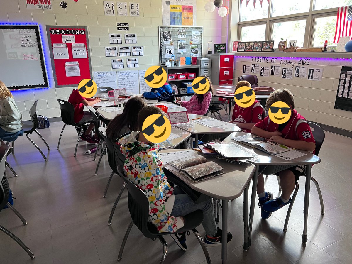 Logan_Hicks14's tweet photo. No better way to start the school year than with a book tasting. Students loved it and made lists of books they want to check out and read! #RedhoundPride @CESredhounds @ceslibrarymed https://t.co/htO2ynuFF1