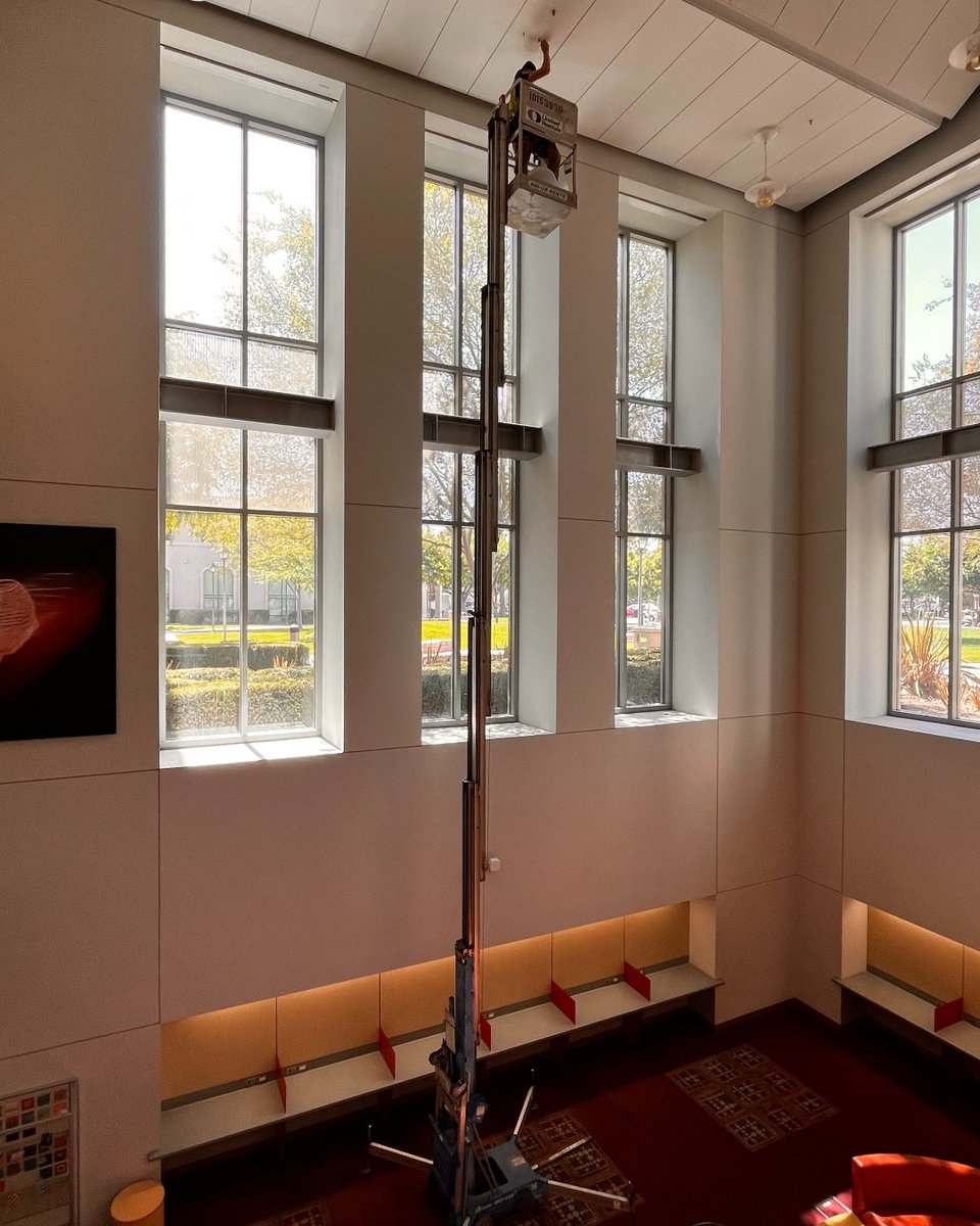 SCU_Library's tweet photo. We had all the library lights updated to bright LED lights. They will be shining for you when you return. And it is cool in here! https://t.co/l1yPkaXUzH