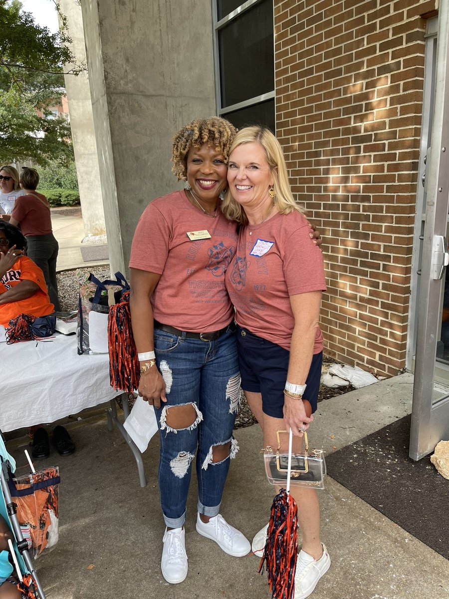 jackieyg's tweet photo. 45th Anniversary Reunion Tigerettes and Tiger Hosts #wareagle https://t.co/bcmNMcHCHQ
