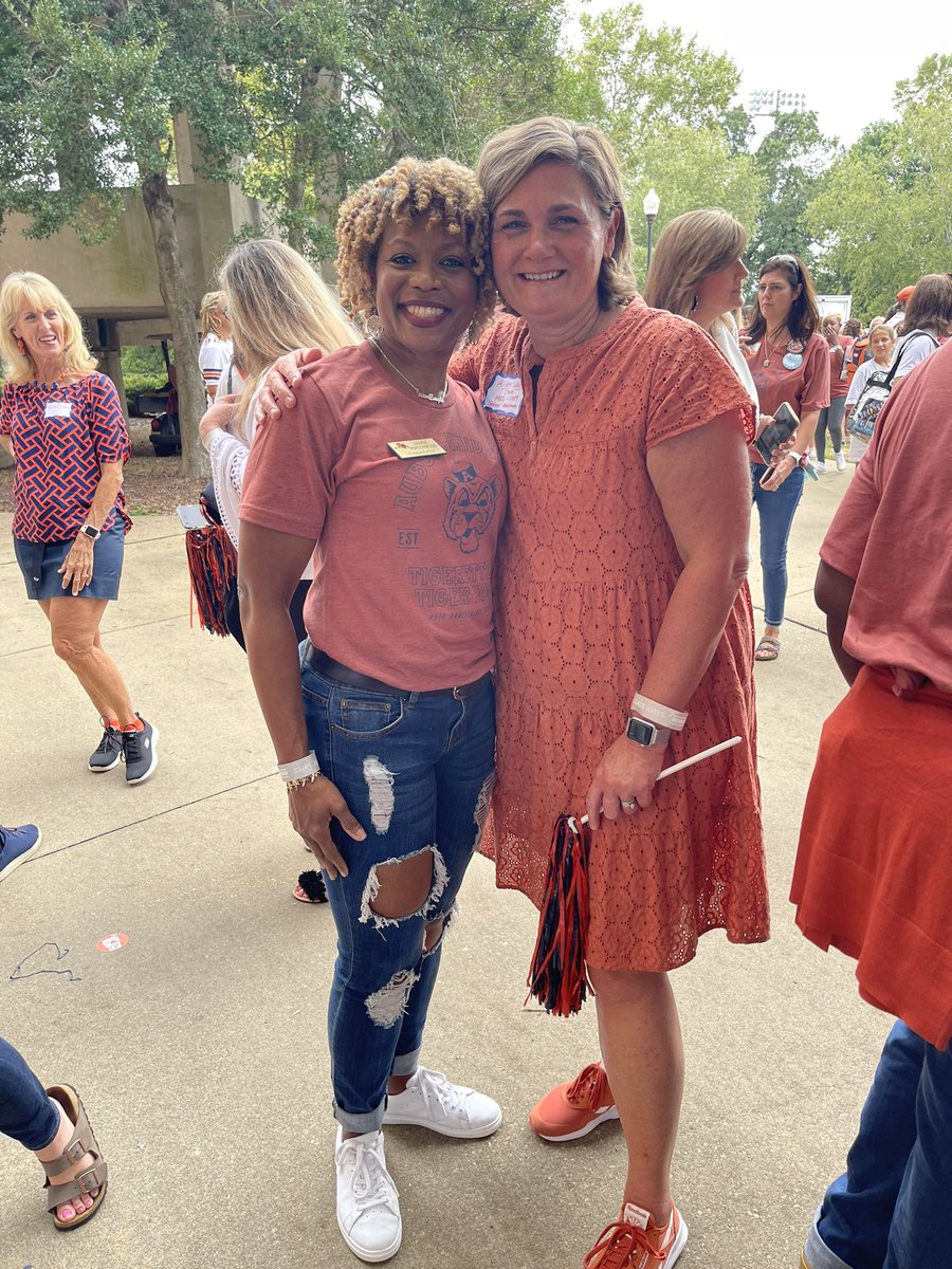 jackieyg's tweet photo. 45th Anniversary Reunion Tigerettes and Tiger Hosts #wareagle https://t.co/bcmNMcHCHQ