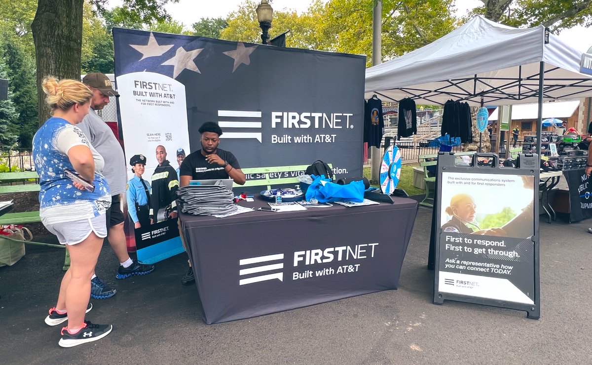 We’re out at #Kennywood for First Responder Appreciation Day! 

If you’re at Kennywood and you’re a first responder - come see us!! 💫

🚒 🚑🚔🚑🚒🚑🚔🚑🚒🚑🚔🚑
<a href="/keroninc/">Keron Incarnato</a> 

#Firstnet #Kennywood #OHPA #ATT
