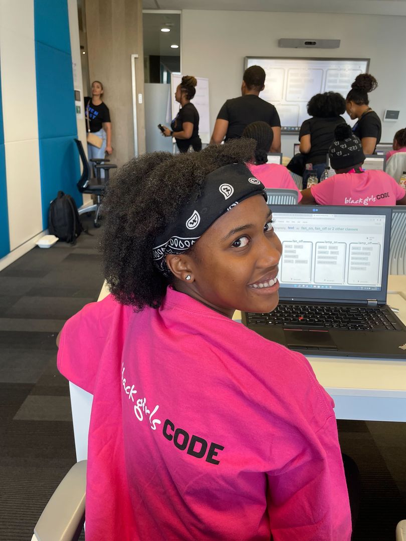 BlackGirlsCode's tweet photo. #FutureTechBoss in the making! #techforgood #ibmsa https://t.co/H8wiOK6tFv
