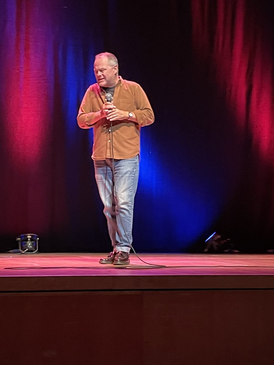 Berniedot's tweet photo. @TheRealJackDee not his usual stylish self in Belfast. 
Thanks to @AerLingus https://t.co/kGqLHbe5k0