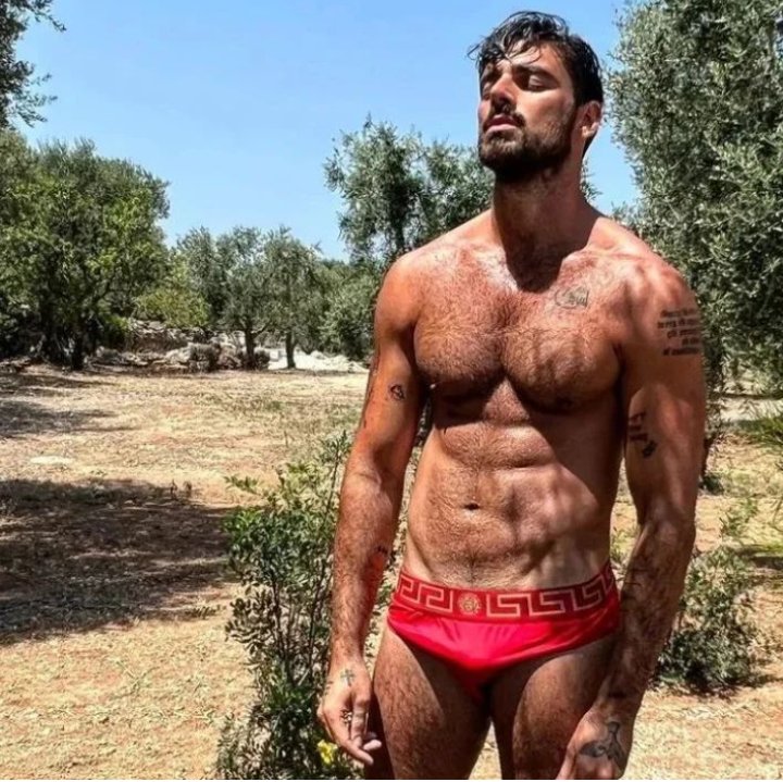 Michele morrone (@michele32584626) on Twitter photo 