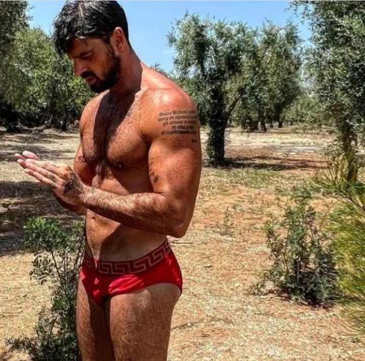 Michele morrone (@michele32584626) on Twitter photo 