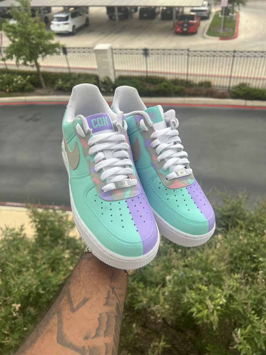 Dee_Flo5's tweet photo. Blessed is an understatement! Had the opportunity not only to do some customs for @ConceitedNYC  but also deliver them personally! #CutTheBeat @WildNOut #FlosCustoms https://t.co/w36hiaaKbE
