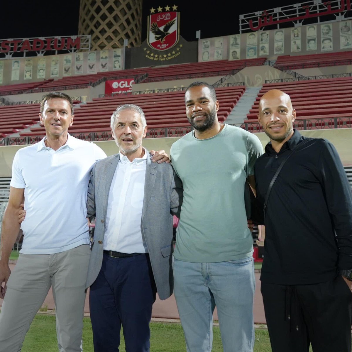AmiraElhdiny's tweet photo. خُلق الأهلي لصنع الأمجاد، وخُلقت الأمجاد ليحققها الأهلي  🦅

اهلاً بيك فى نادي القرن الحقيقي كل الدعم لـ مارسيل كولر ومعاونيه 💪🏻👏🏻

 #Welcome_Marcel_Koller https://t.co/Z4Qs5rIMqR
