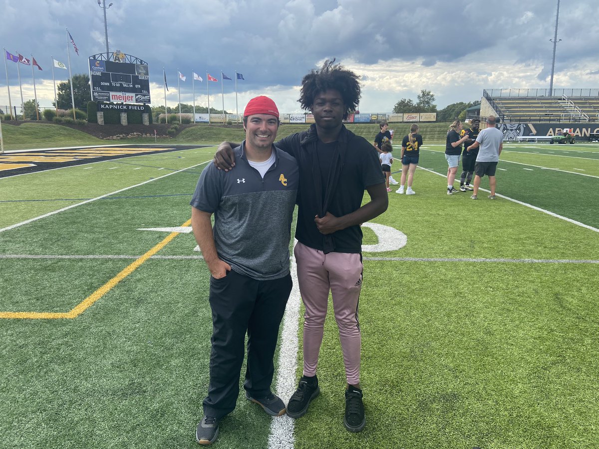 DCook2023's tweet photo. Had a great visit  @AdrianCollegeFB thankful for the invite @CoachKnollman !!!! https://t.co/4xu6J1ddjN