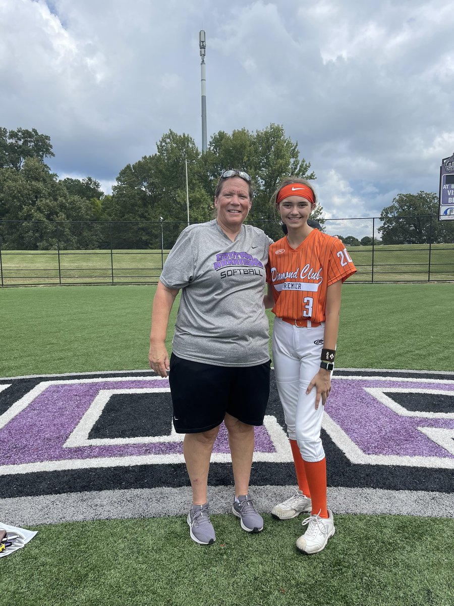 dc_fastpitch's tweet photo. 2023 uncommitted RHP @kclevenger05 goes camping with @CoachJenParsons and Central Arkansas. https://t.co/65A5t2BmGr
