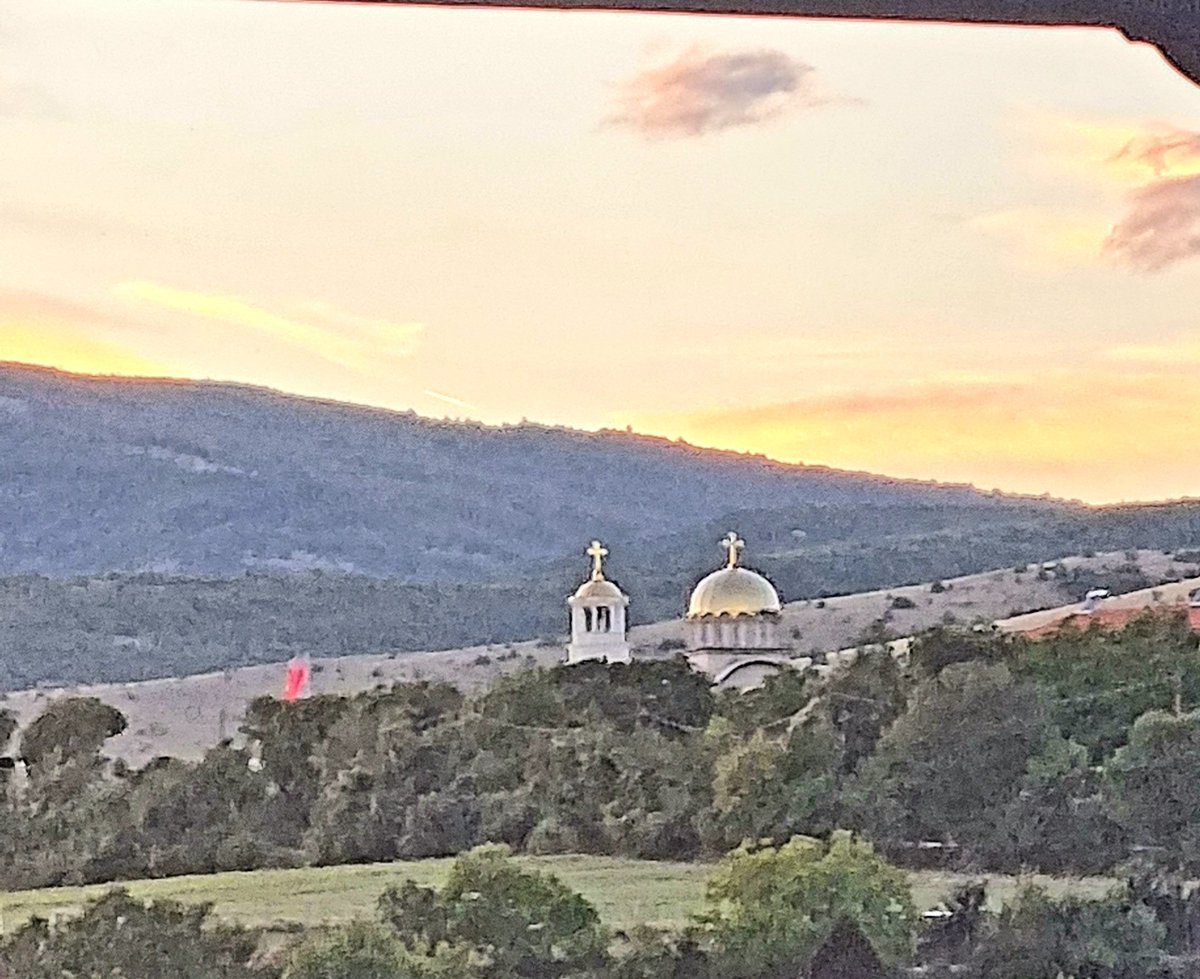 Утрешен св. Јован Крстител напомош на сите. 
Повелете на посно манастирско гравче ♥️