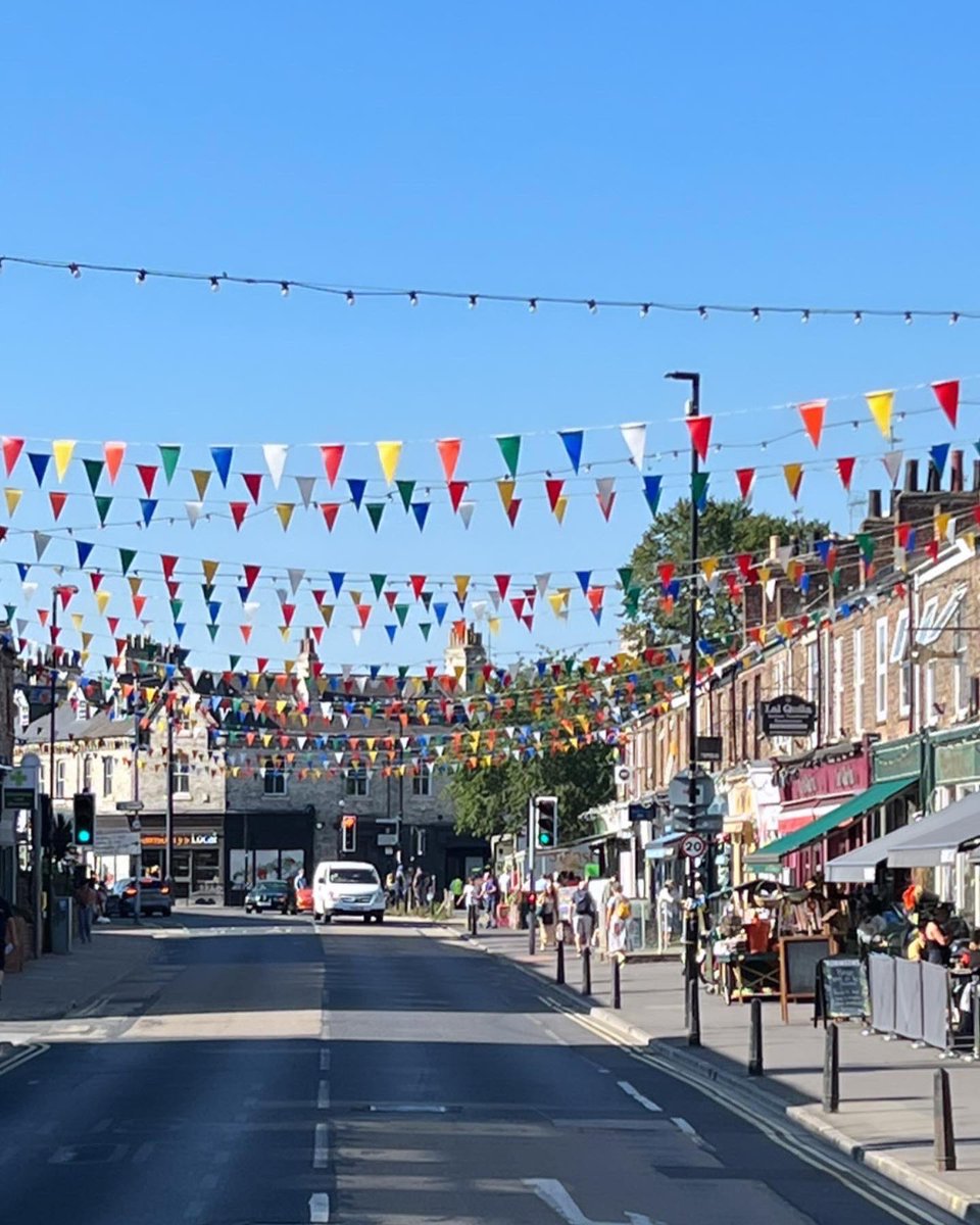 Robinsons Cafe tweet media