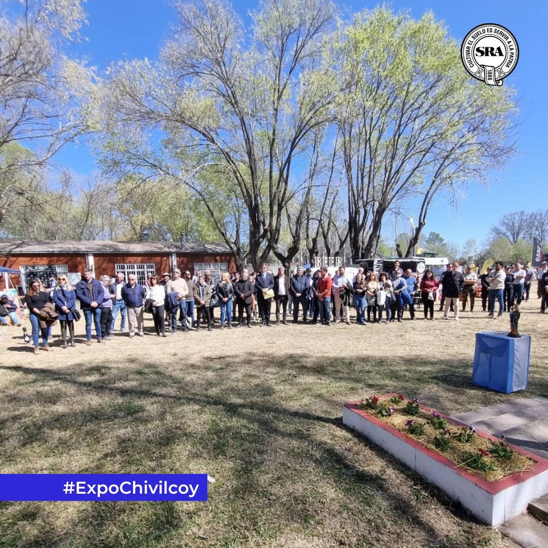 SociedadRural's tweet photo. Hoy estuvimos junto a directores, productores y socios en la 70° Exposición Ganadera, Industrial, Comercial y 23° Exposición de Granja de la Asociación Rural de Chivilcoy. 

#ExpoChivilcoy
@NicolasPinoSRA https://t.co/QMXdlvKC2k