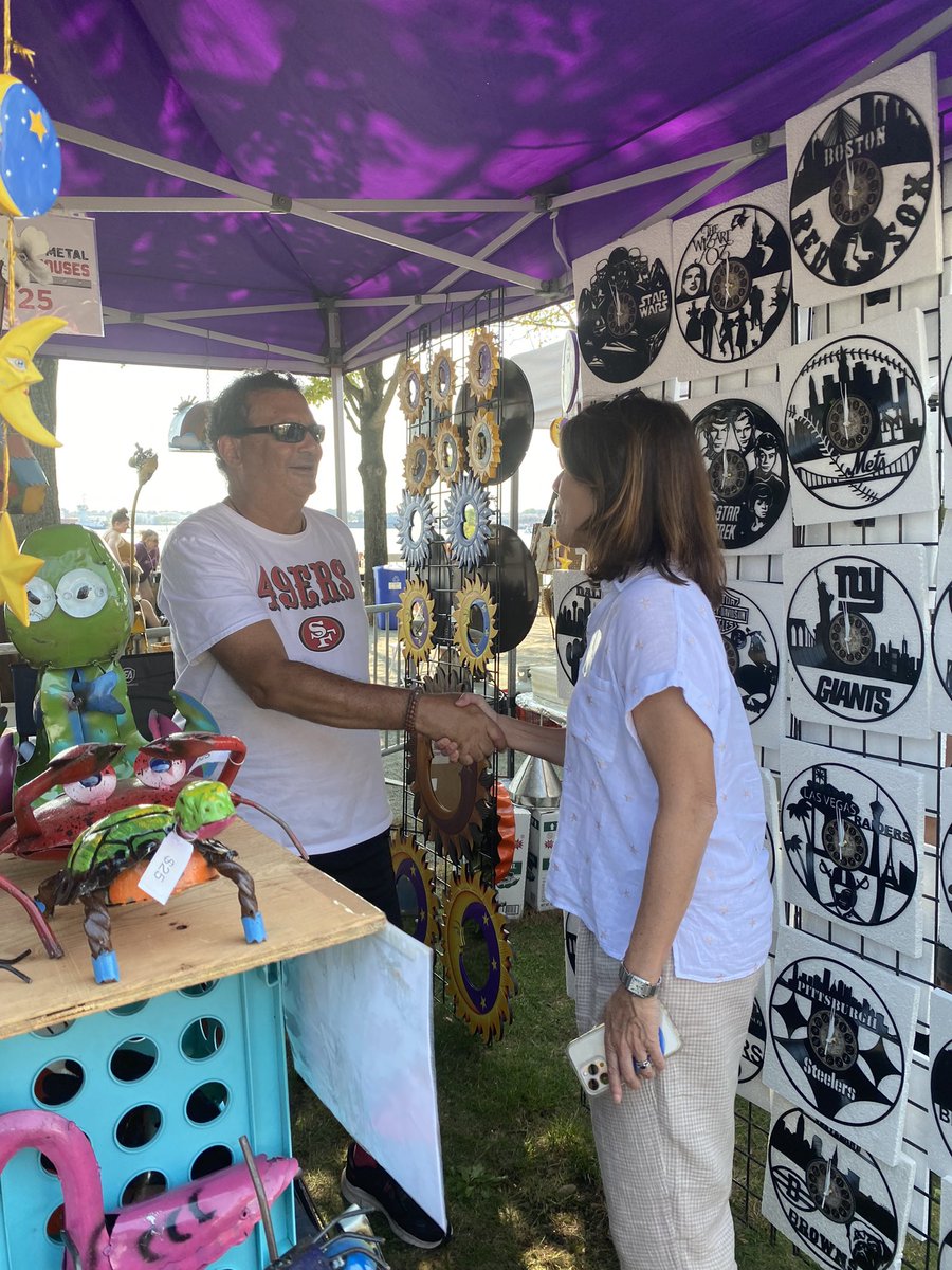 HelenaBFoulkes's tweet photo. Trying to stay cool on this hot Saturday at the Rhode Island Seafood Festival in India Point Park! https://t.co/rnHLP3tpBW