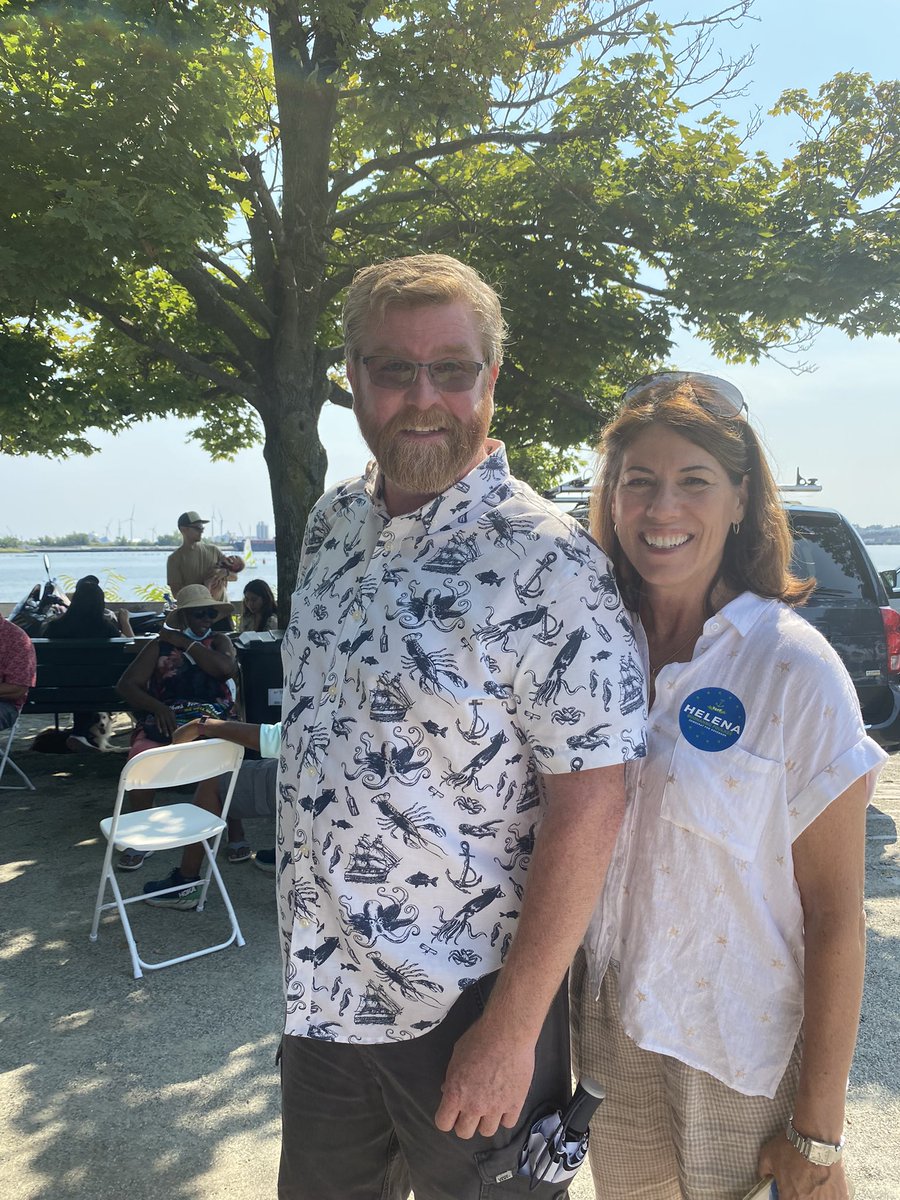 HelenaBFoulkes's tweet photo. Trying to stay cool on this hot Saturday at the Rhode Island Seafood Festival in India Point Park! https://t.co/rnHLP3tpBW