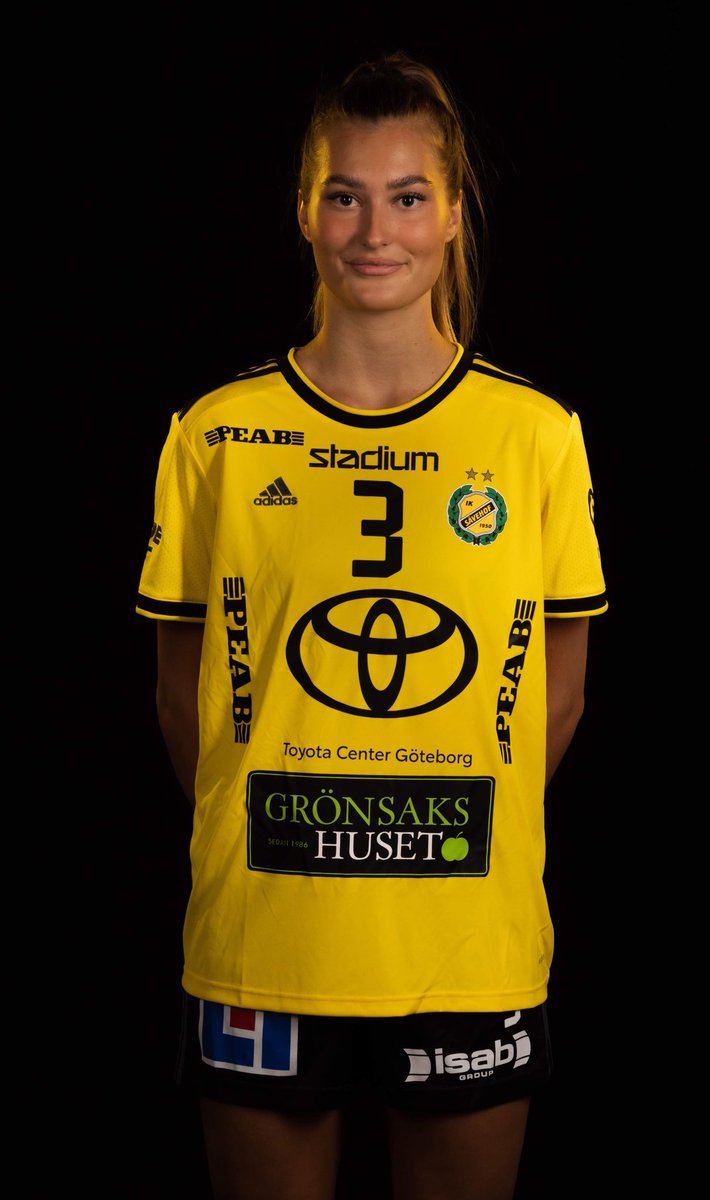 stellahuselius tweet media
