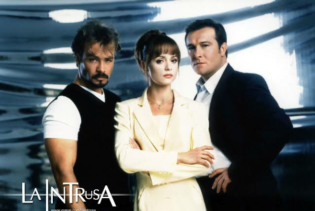 andres_cs's tweet photo. El público del canal @tlnovelastv volverá a disfrutar de #LaIntrusa (2001), a partir del próximo lunes 7 de Noviembre. 

@gabyspanic @arturopenicheof @LAURAZAPATAM #SergioSendel @dominikapaleta @Chantalandere @JosemariaTorreH @marlenefavela_ @sherlyny @victornoriega https://t.co/GgMNayG3sU