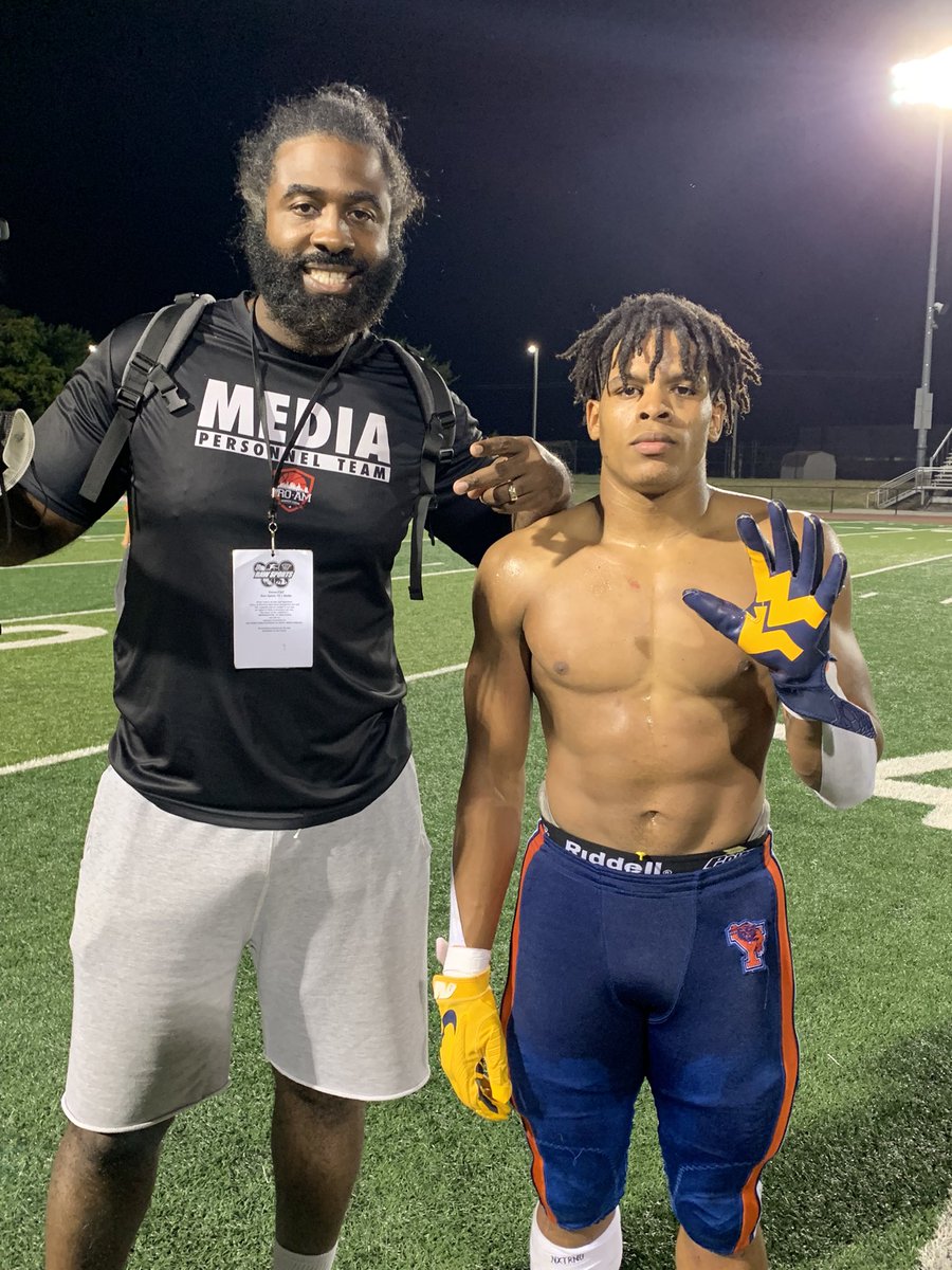 BigStarRawSport's tweet image. Me &amp;amp; Jaheim “HIM” White 💪🏾  He’s one of those guys #NotUpForDebate 

#RawSports #York #JahiemWhite #WestVirginia #WVU 

@JahiemWhite_305