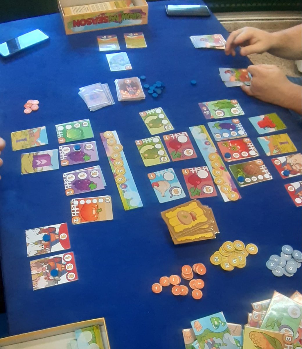 CirculoIsengard's tweet photo. Estos son algunos de los juegos que salieron ayer a mesa
Takenoko de @EditionsMatagot 
Growing Season
16 Sheep de @Tcgfactory 
El sofá de los Pérez de @HABA_es https://t.co/xzZZ6auhux