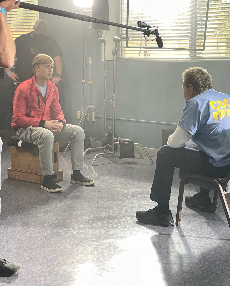 lcoffe22's tweet photo. Young Johnny Lawrence is back. #cobrakaiseason5 #netflix https://t.co/dTsOEapPcb