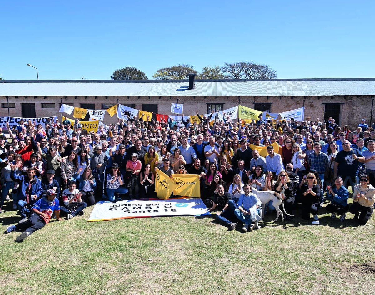 fangelini's tweet photo. Acá está el cambio que Santa Fe necesita. En cada rincón, en cada localidad, desde Rufino hasta Florencia vamos a transformar la realidad de los santafesinos. JUNTOS #SomosElCambio 💛🇦🇷 https://t.co/9BlOqCNgMH