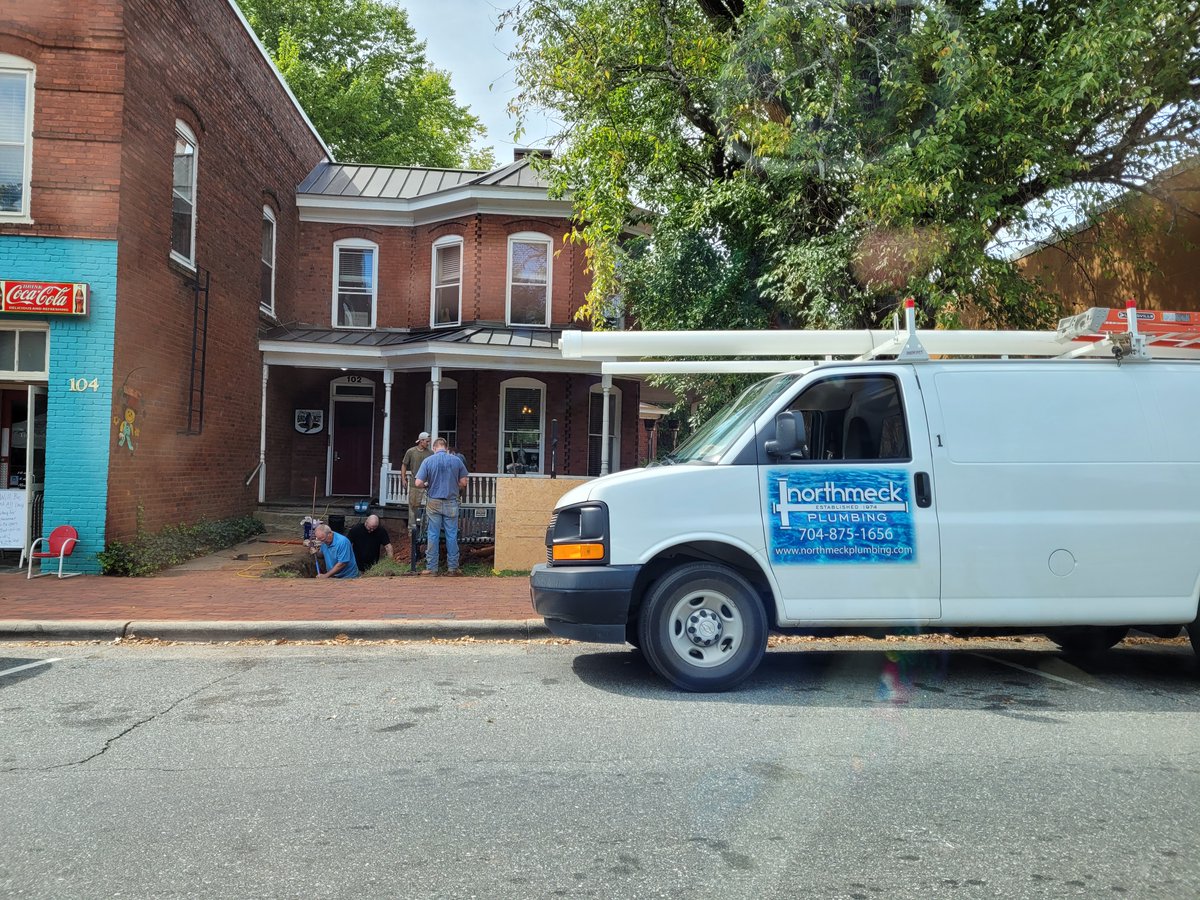 Impressive teamwork seen in <a href="/TownofDavidson/">Town of Davidson, NC</a> yesterday, where I watched this hard working crew unearthing the infrastructure by hand. I have so much respect for people who work together to solve problems! #NorthMeckPlumbing